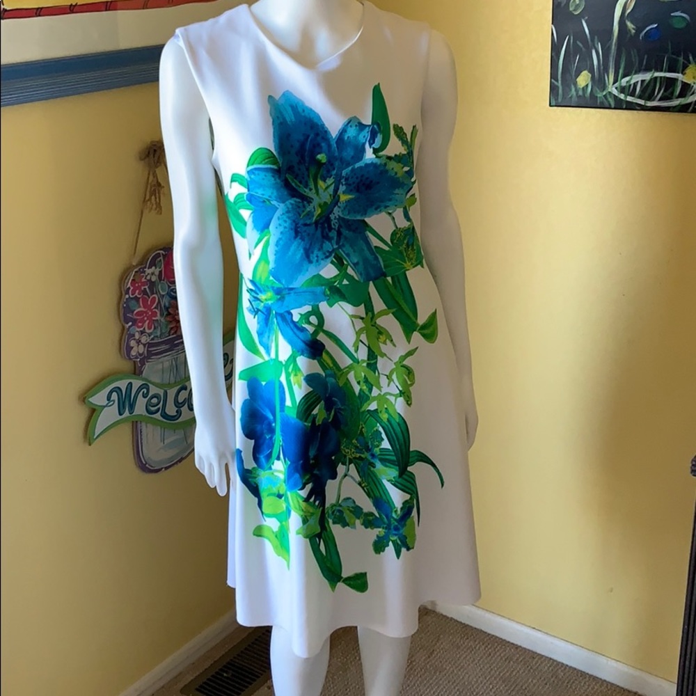 Size 10, studio one dress!